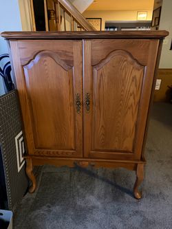Vintage Ethan Allen Media Cabinent