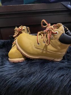 Toddler shoes size 7