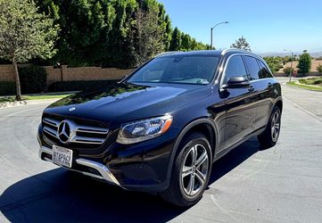 2019 Mercedes-Benz GLC 300-ICE Cold Air Leather Pano Roof Smog Luxury SUV