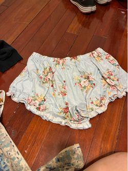 Women’s two XL floral short shorts pajama