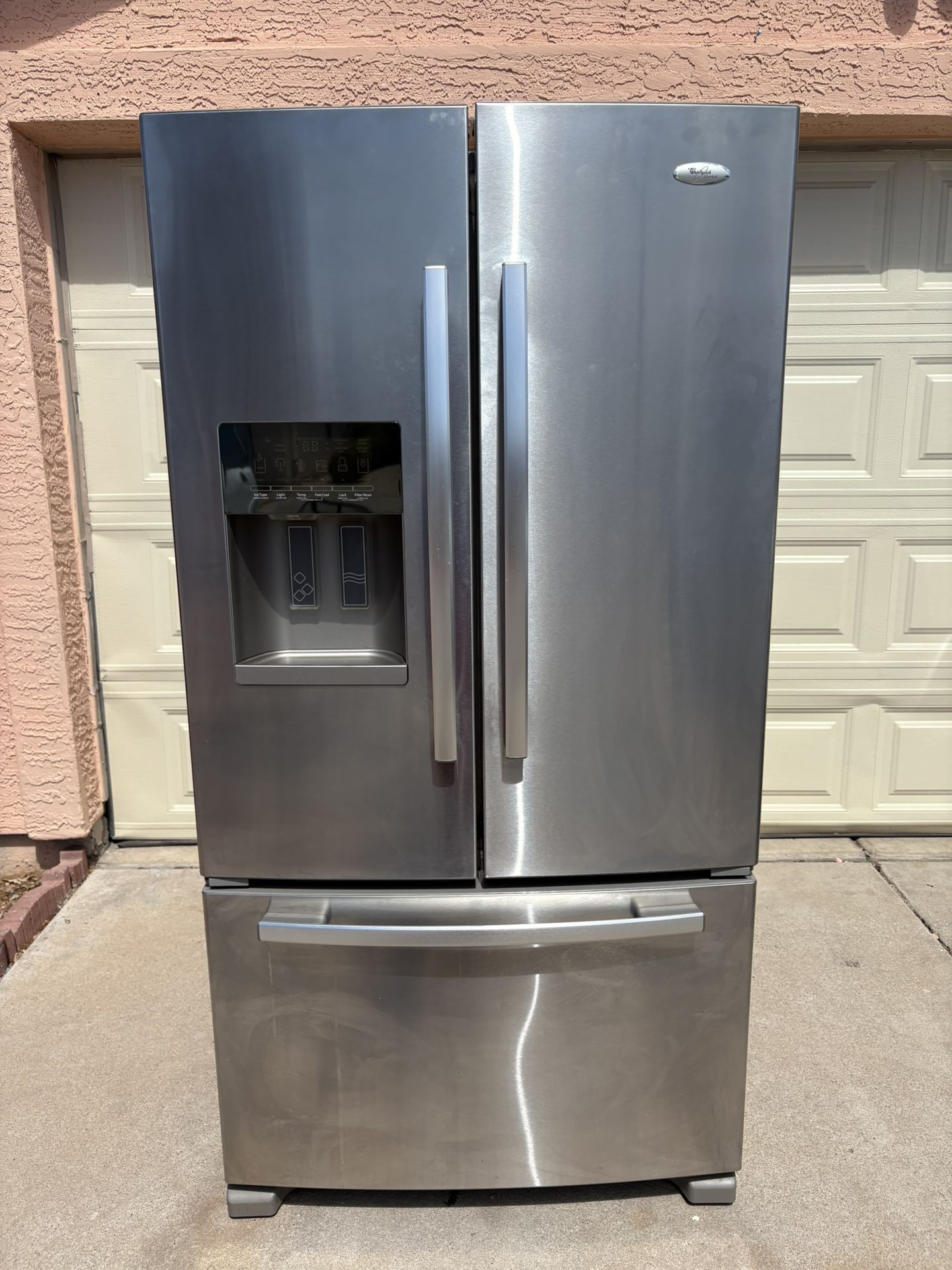 Refrigerator