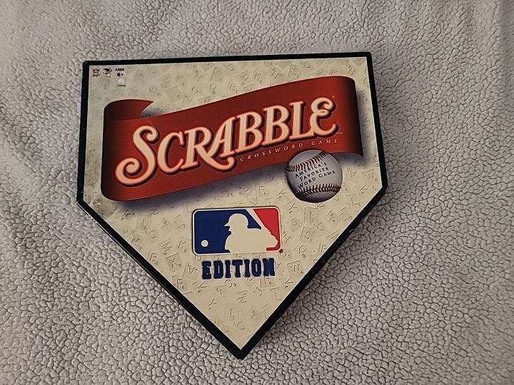 2007 MLB Baseball Edition Scrabble Board Game With Home Plate Box