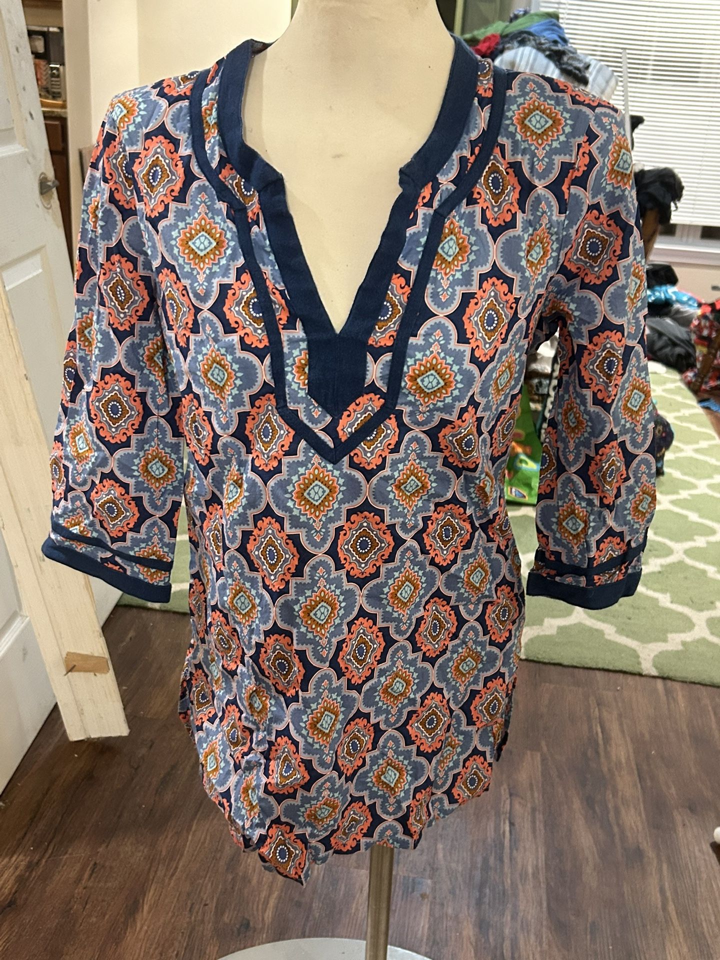 J Crew Geometric Medallion Print Tunic Top Blouse Size M Beach Blue