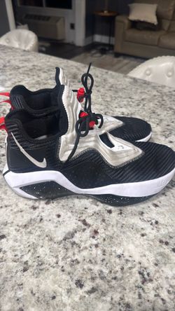 Nike LeBron soldier 14 black and white basketball shoes