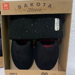 Dakota fleece men’s slippers & hat gift set Size Medium 9/10