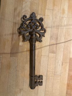 Metal decorative key