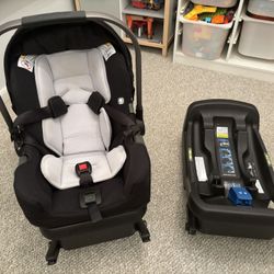 Nuna Pipa Infant Car Seat w/ 2 Car Seat Bases