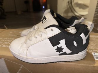 Adidas Campus And DC GRAFFIK Size 6 Two pairs