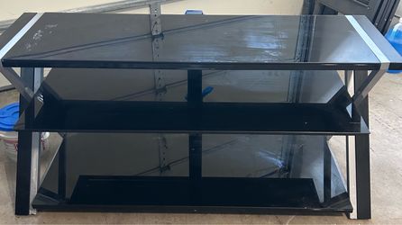 FREE GLASS TABLE/TV STAND