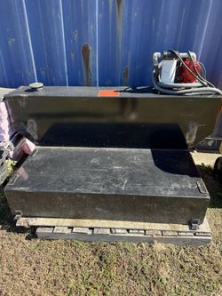 100 gallon transfer Tank W fill-rite Pump