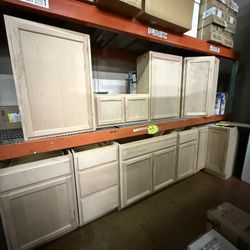 Unfinished Color Kitchen Cabinet Set 