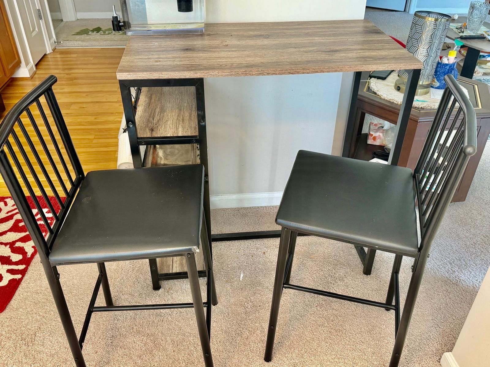 Dining table with 2 chairs