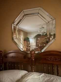 Frameless Beveled Edge Octagon Wall Mirror