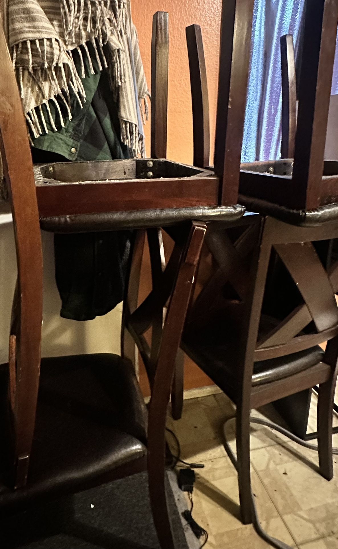 Dining table Chairs- Free!