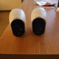 2 Netgear Arlo Cameras