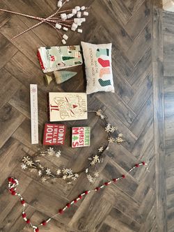 Christmas Decor Lot 