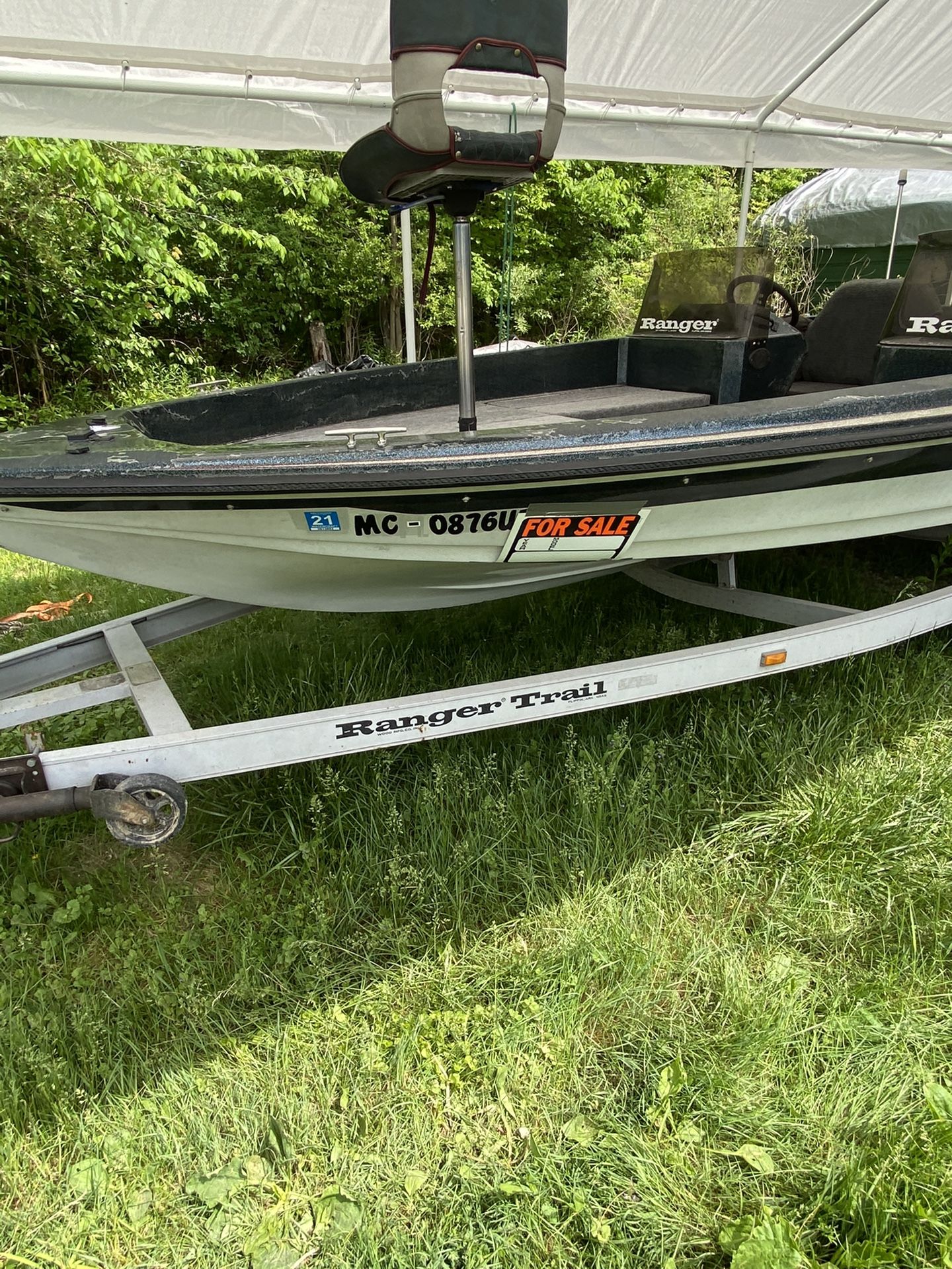 Ranger Bass Boat  18’ With 175 Everoude