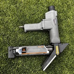 Pneumatic Flooring Nailer 