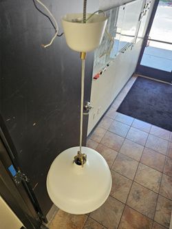 2 Hanging Lamps