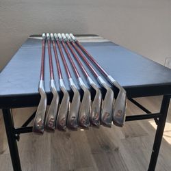 Full Set Of Golf clubs Irons 4i to SW