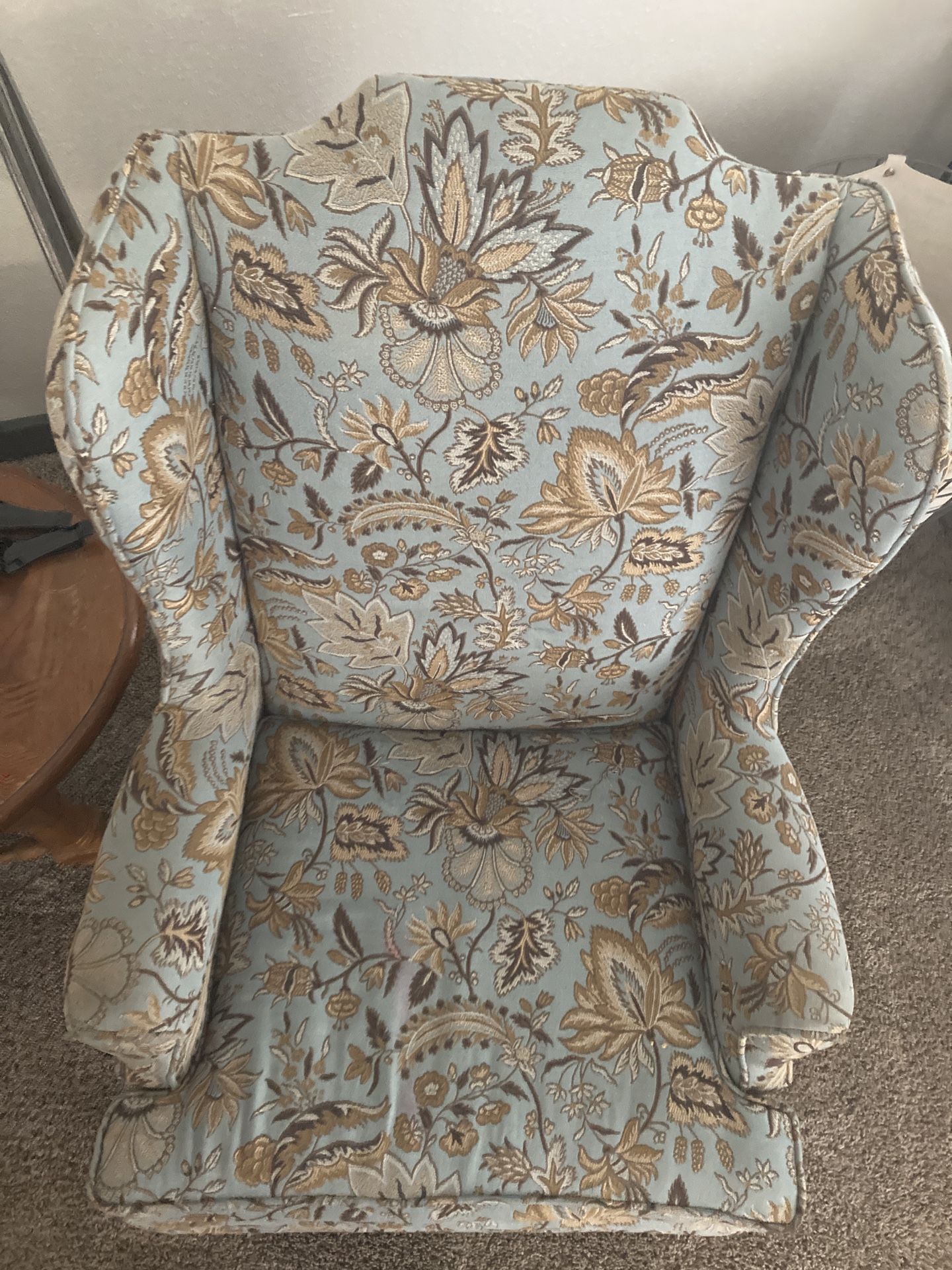 Wingback Sitting Chair