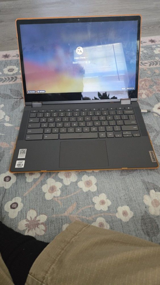 Lenovo Chromebook Flex 5 (13”) 2 in 1 laptop