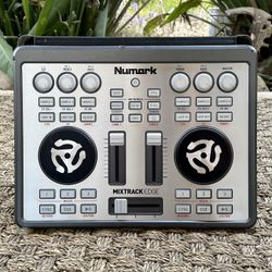 Numark Mixtrack Edge