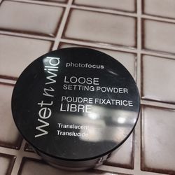 Wet N Wild loose setting powder