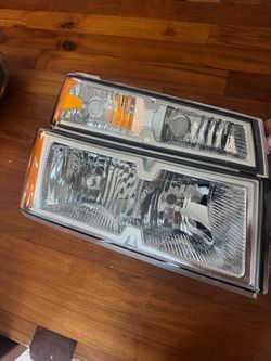 Chevrolet colorado headlight
