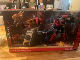 Transformers Autobot Intel Ops blaster and preceptor