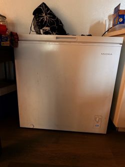 Deep freezer