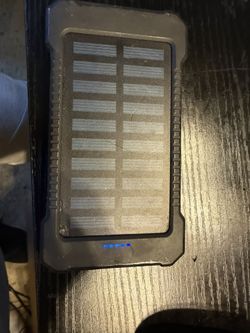 Portable Charger W Flash Light