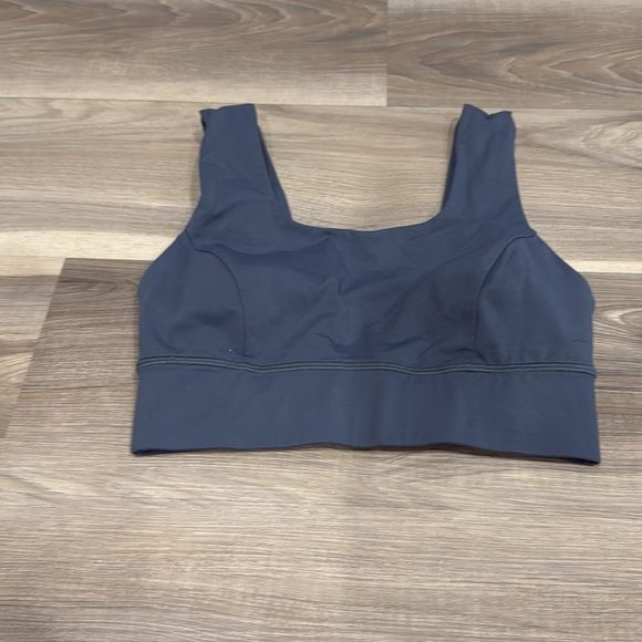Lululemon Women's Blue Sports Bra size 2 