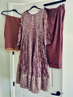 NEW, 3 PIECE SARI SET, ROSE COLOR WITH GOLD EMBELLISHMENTS, SIZE LARGE, FULLY LINED, BEAUTIFUL, $30.00