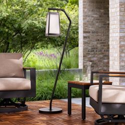 Member's Mark Vista Standing Solar & USB Floor Lamp $49.99