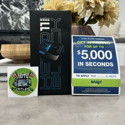 GoPro Hero 11 Black Action Camera Bundle Handler 2 Batteries Head strap 