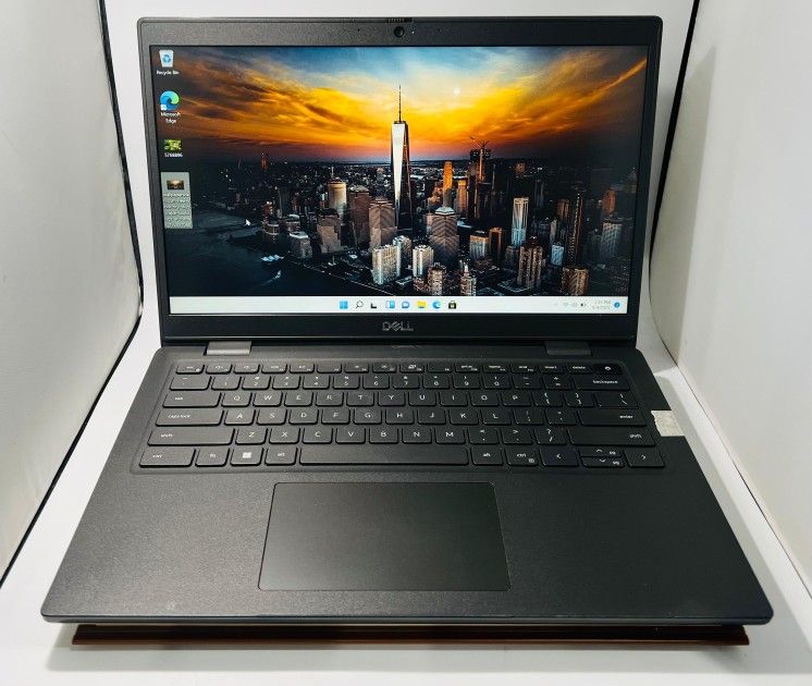 DELL Latitude 3(contact info removed) Core i5-1135G7 2.40Ghz 8GB 256GB Windows 11 Pro