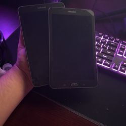 2 Samsung Galaxy Tab E ( $100 together )