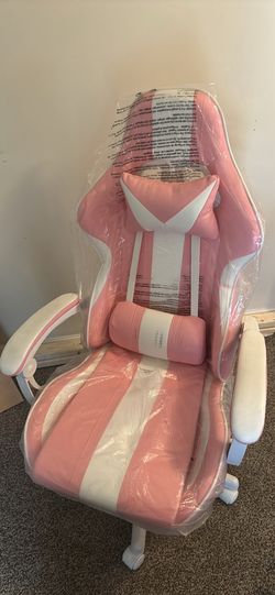 pink n white gaming chair