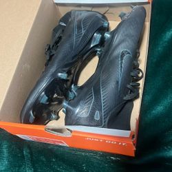 Soccer cleats