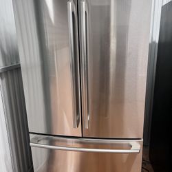 36”in Electrolux Frige All Satanley Stiil Use Like New Perfec Working 