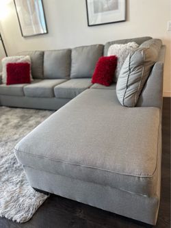 Gorgeous gray sectional couch !!