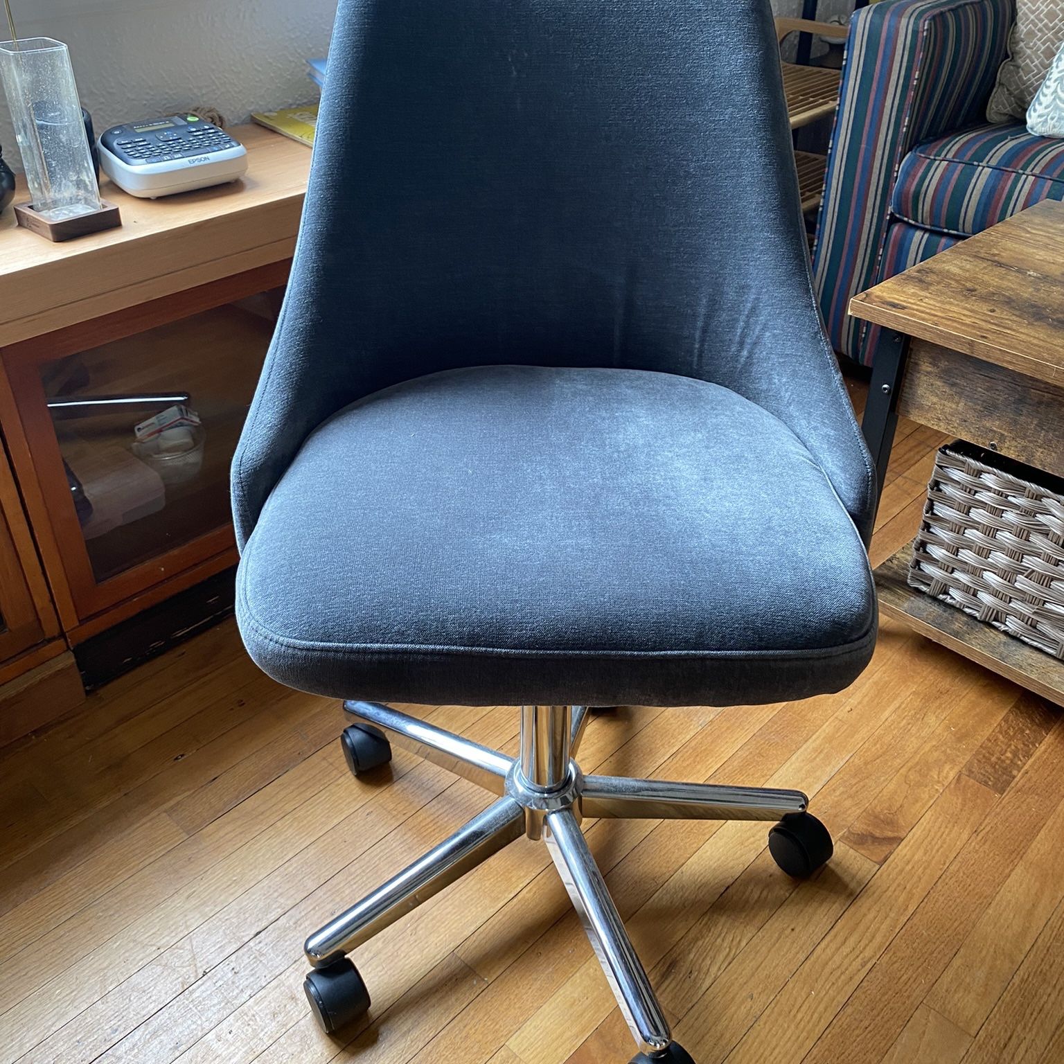 West Elm Branson Swivel Office Chair for Sale in San Diego CA OfferUp