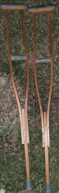 Vintage Wooden Underarm Crutches – Adjustable Pair – Antique Medical Mobility Aid