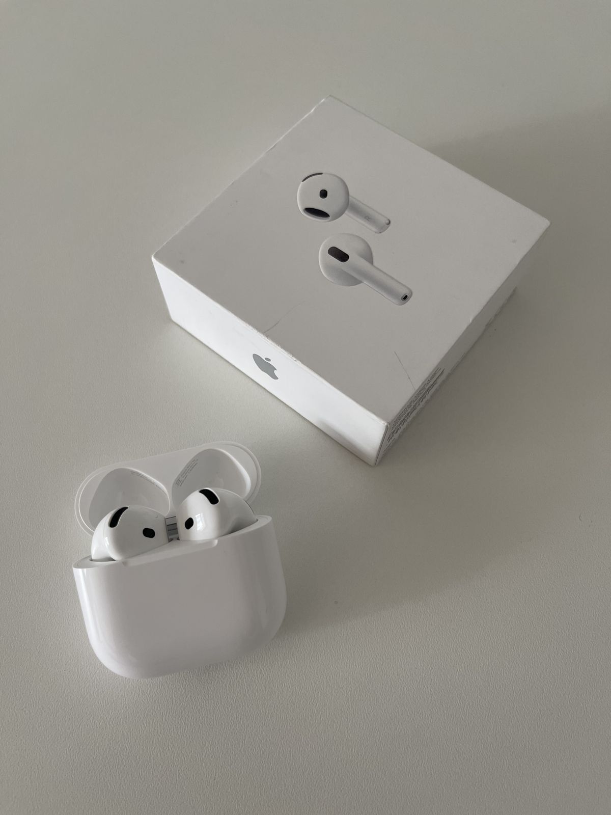 Airpods 4th Gen
