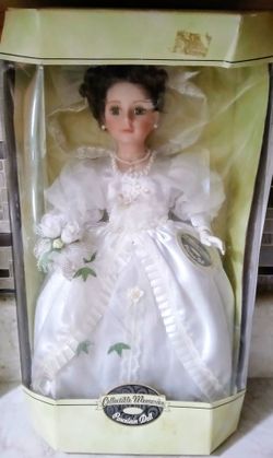 COLLECTIBLE MEMORIES PORCELAIN BRIDE EMMA