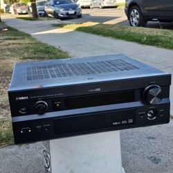 Yamaha RX-V2500 7.1 Channel Stereo Receiver