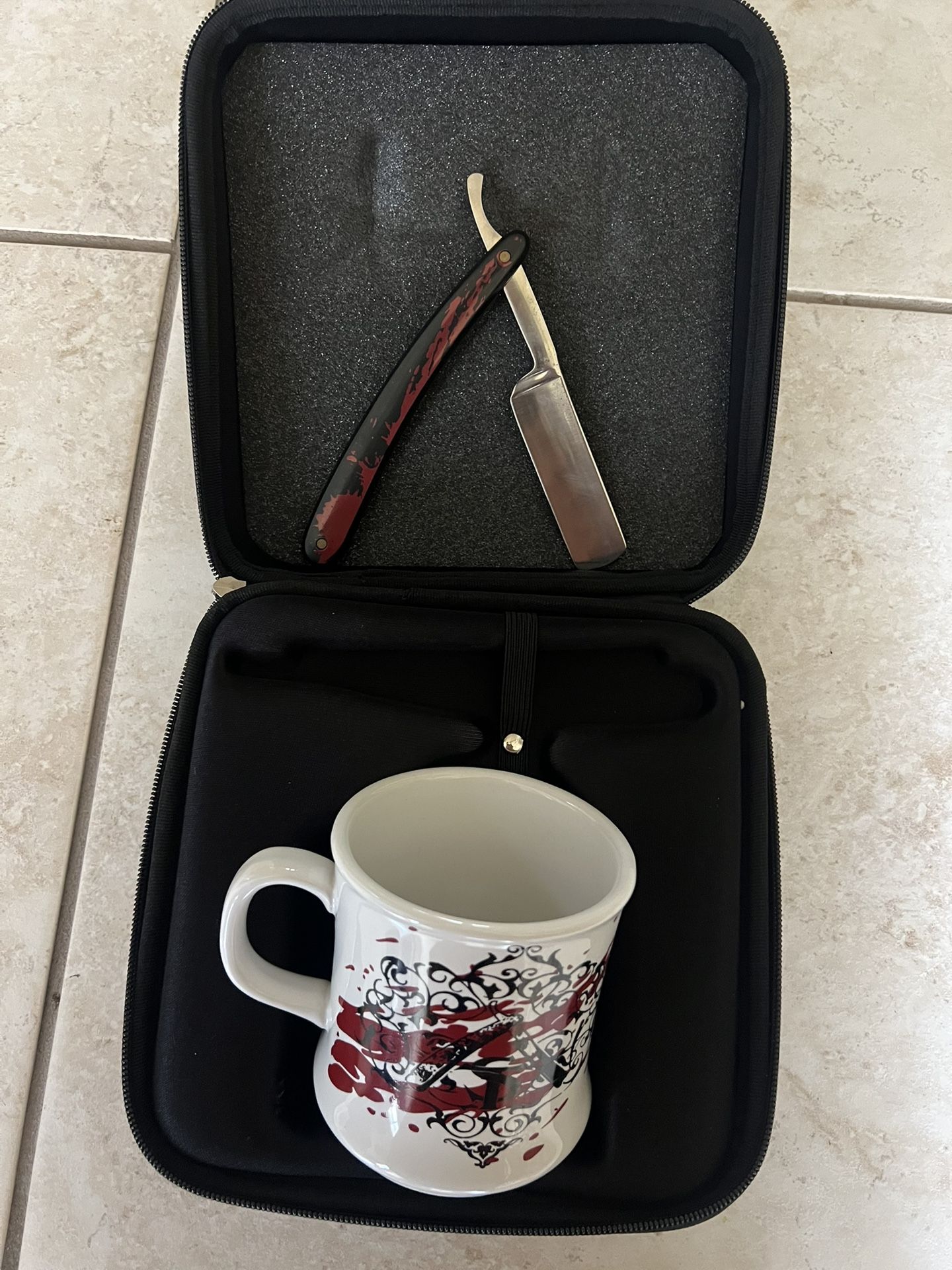 Sweeney Todd Shaving Kit Mug and Razor