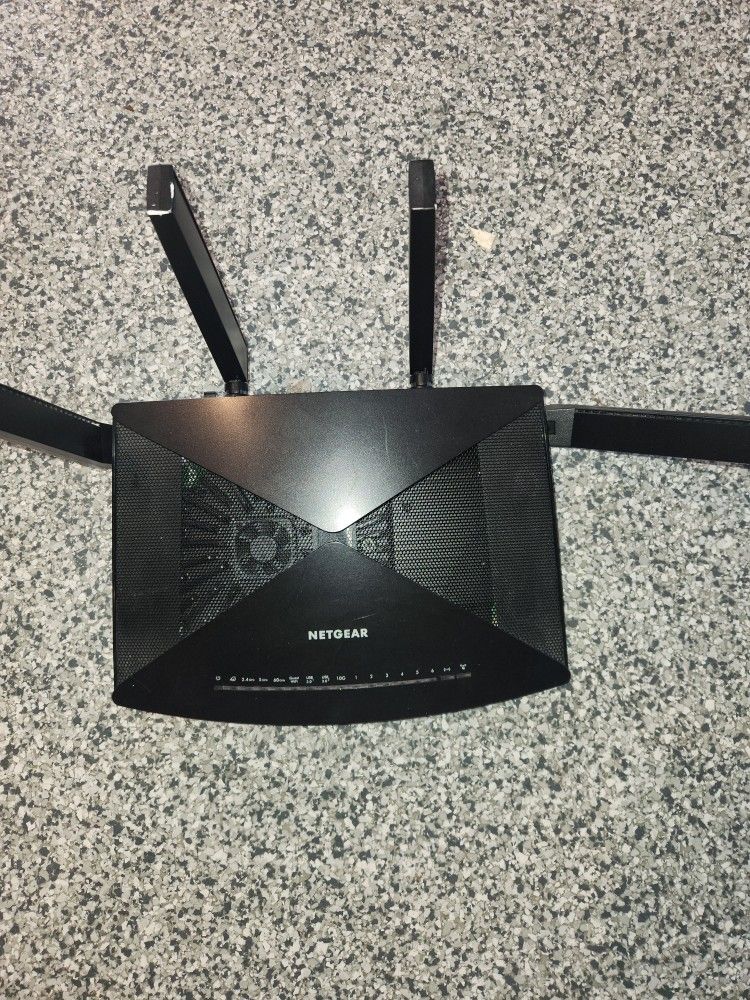 Nighthawk  X10 AD7200 Smart WiFi Router