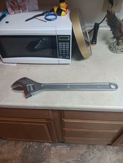 24" steel Job smart crescent wrench brand new